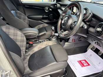 Used MINI Hatch 2019 for sale - 75367219: Photo