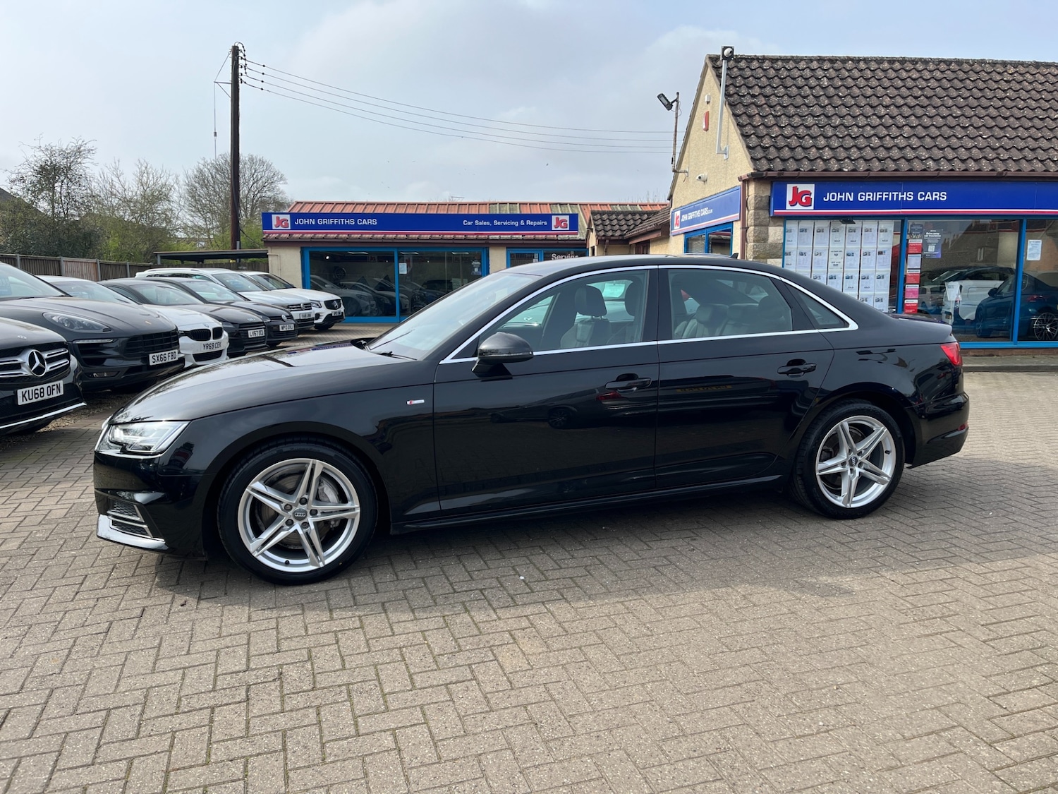 Used Audi A4 2017 for sale - 77988518: Photo 18