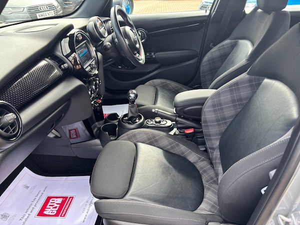 Used MINI Hatch 2019 for sale - 76143321: Photo 7