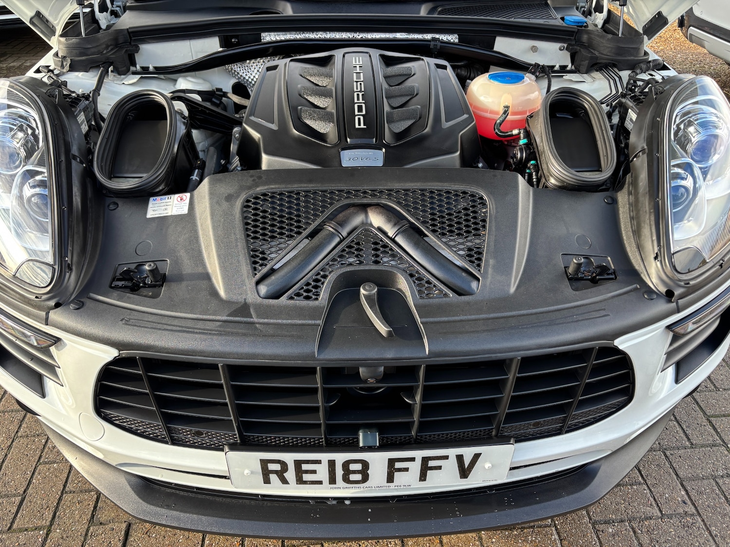 Used Porsche Macan 2018 for sale - 76329804: Photo 15