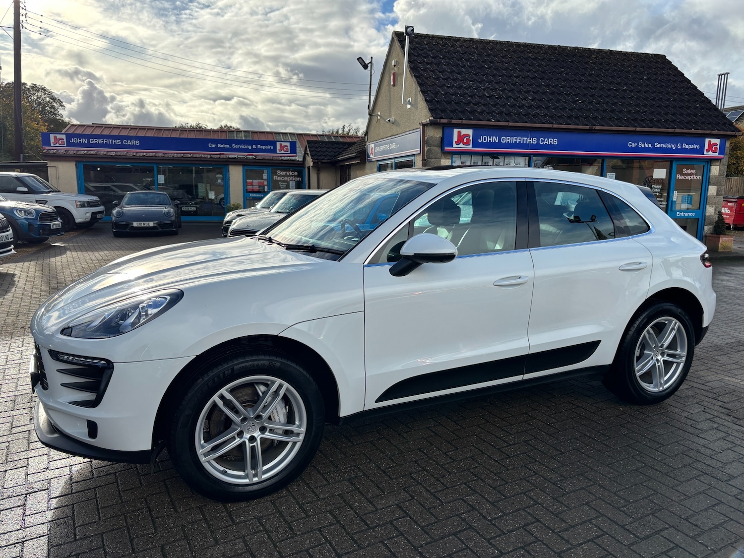 Used Porsche Macan 2018 for sale - 76329804: Photo 20