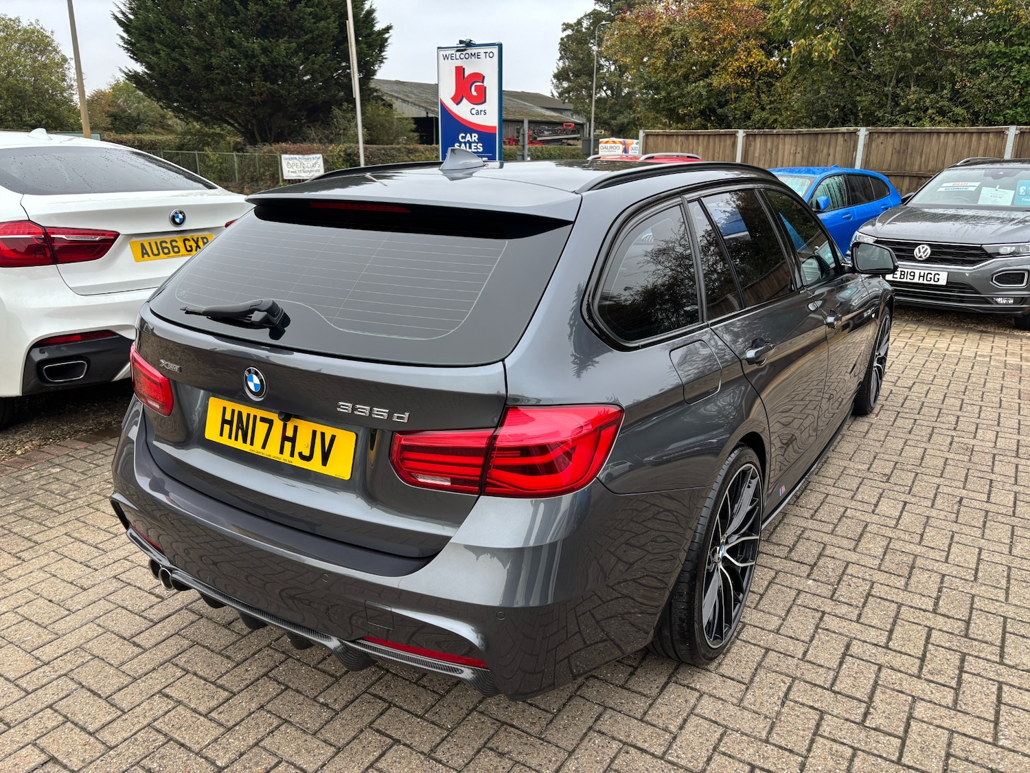 Used BMW 3 Series 2017 for sale - 76263357: Photo 2