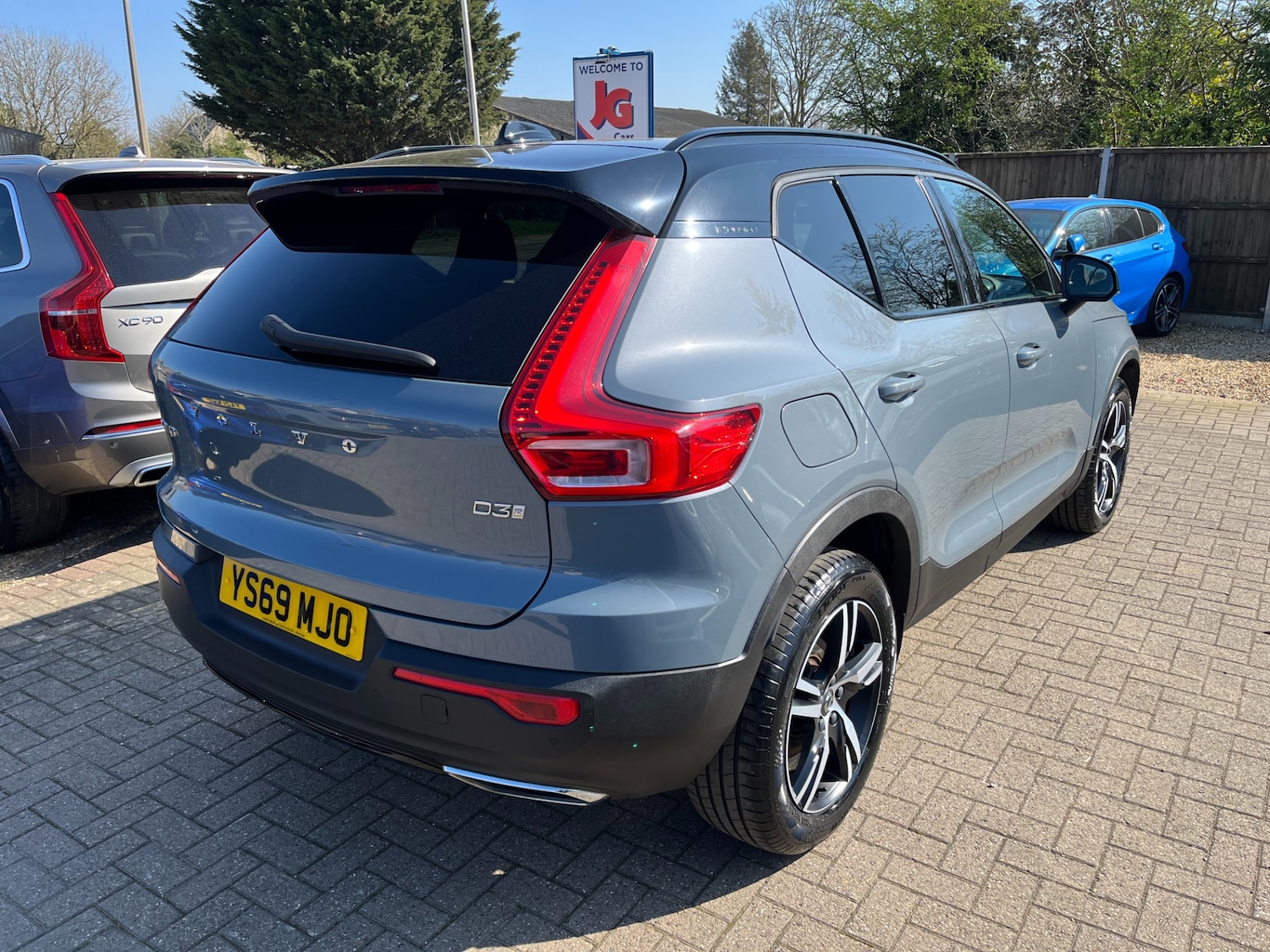 Used Volvo XC40 2020 for sale - 77932022: Photo 2