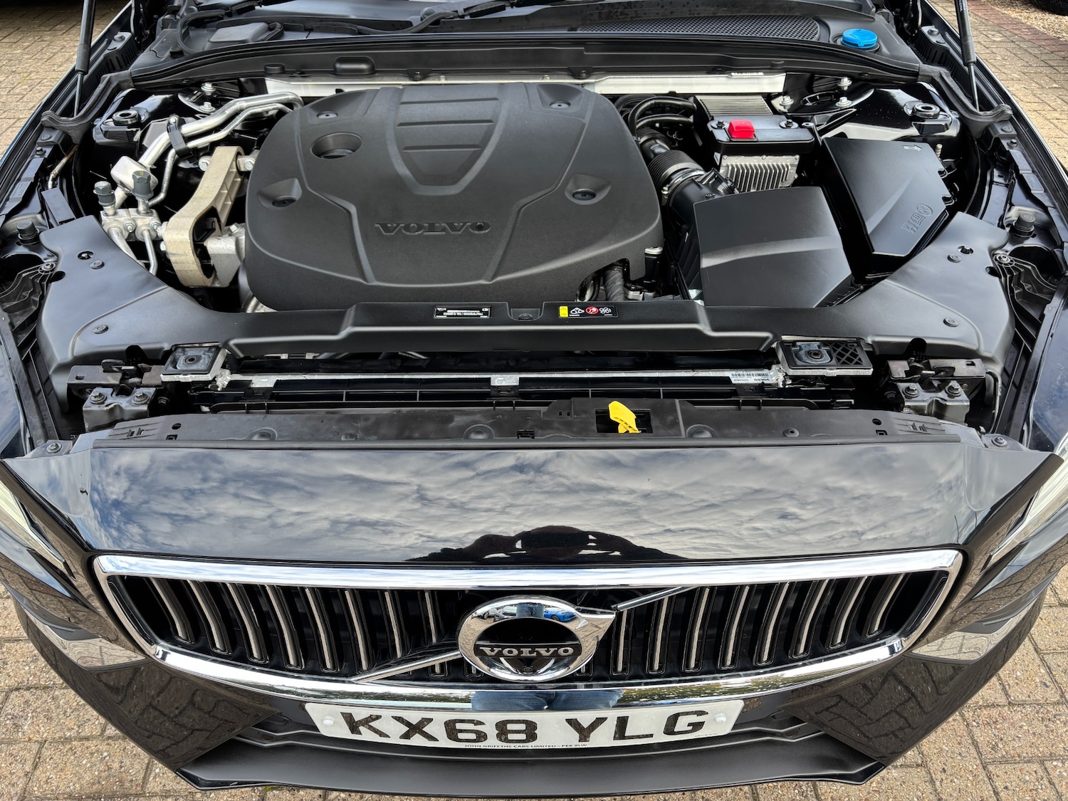 Used Volvo V60 2018 for sale - 76218997: Photo 15