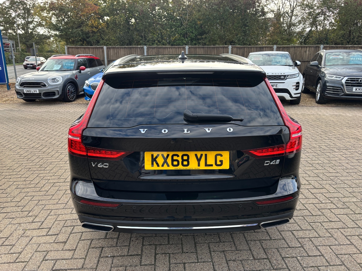Used Volvo V60 2018 for sale - 76218997: Photo 17