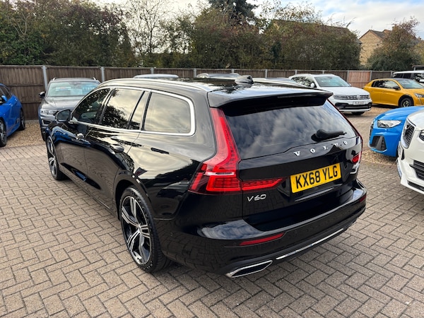 Used Volvo V60 2018 for sale - 76218997: Photo 18