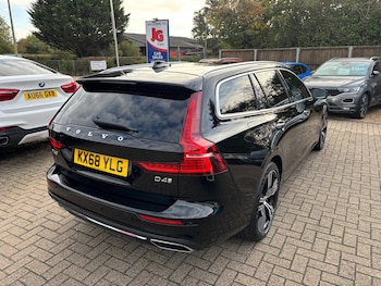 Used Volvo V60 2018 for sale - 76218997: Photo