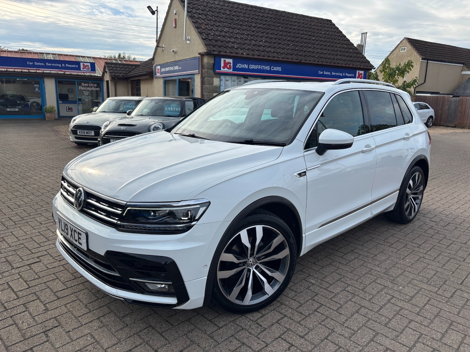 Used Volkswagen Tiguan 2019 for sale - 76184180: Photo 1