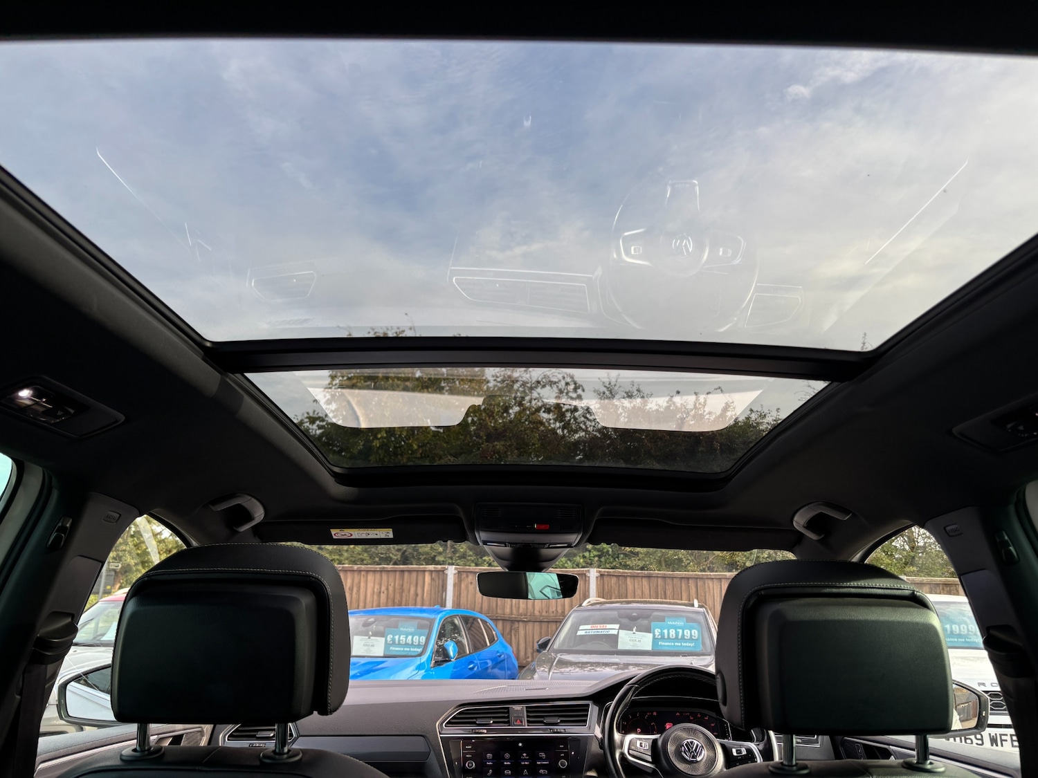 Used Volkswagen Tiguan 2019 for sale - 76184180: Photo 6