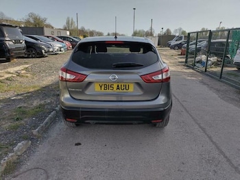 Used Nissan Qashqai 2015 for sale - 79073052: Photo