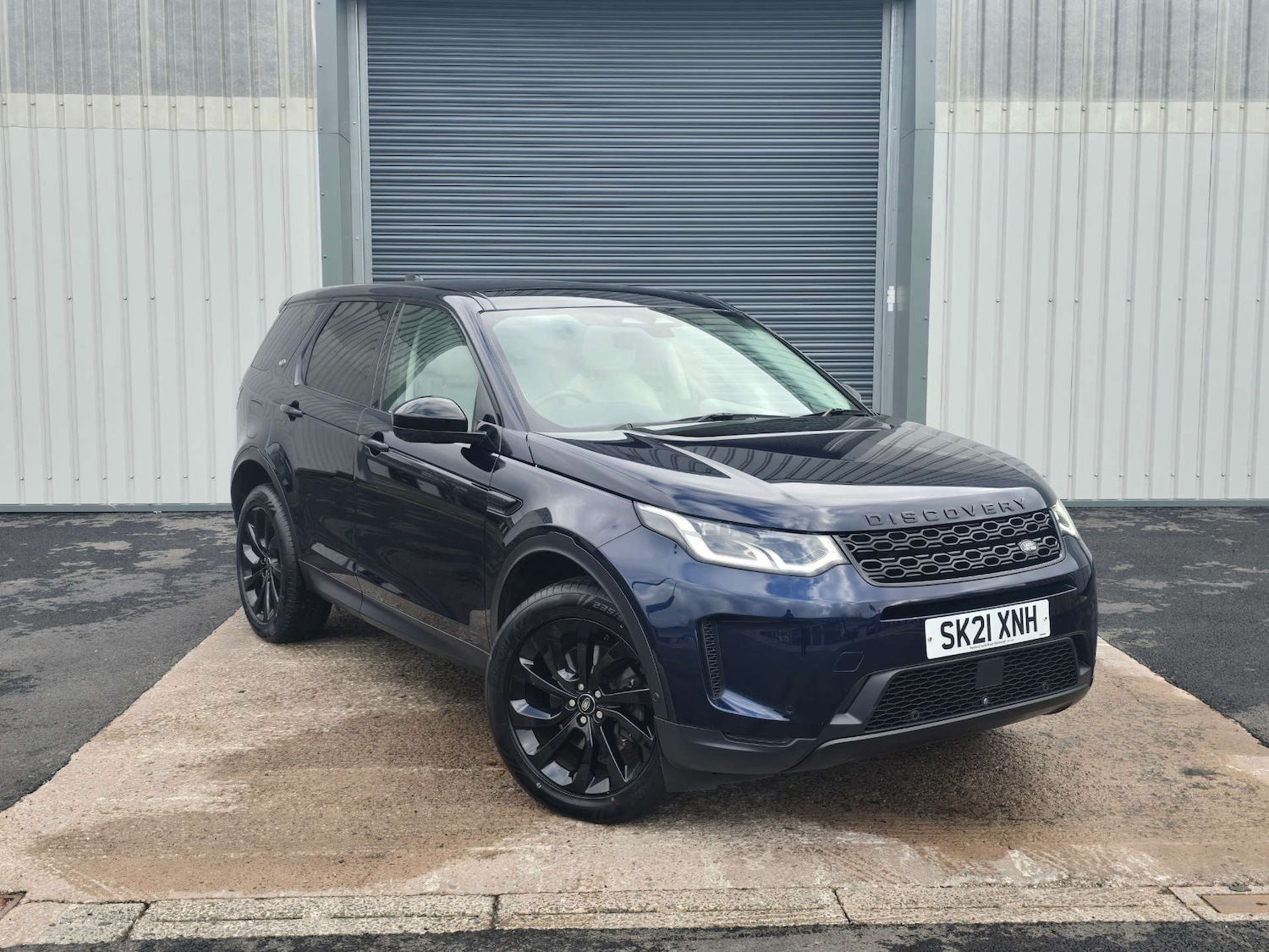Used Land Rover Discovery Sport 2021 for sale - 77917749: Photo 2