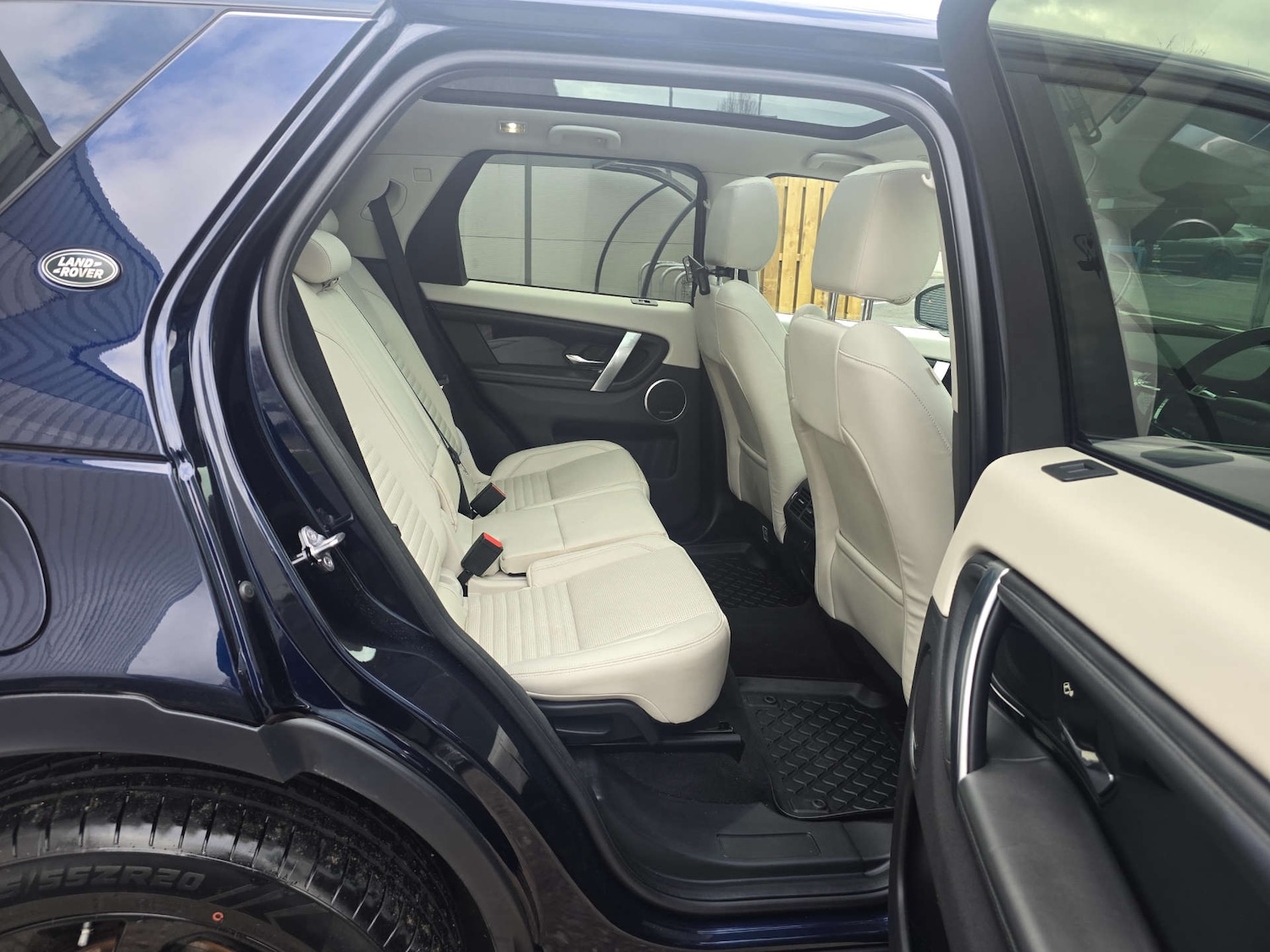 Used Land Rover Discovery Sport 2021 for sale - 77917749: Photo 30