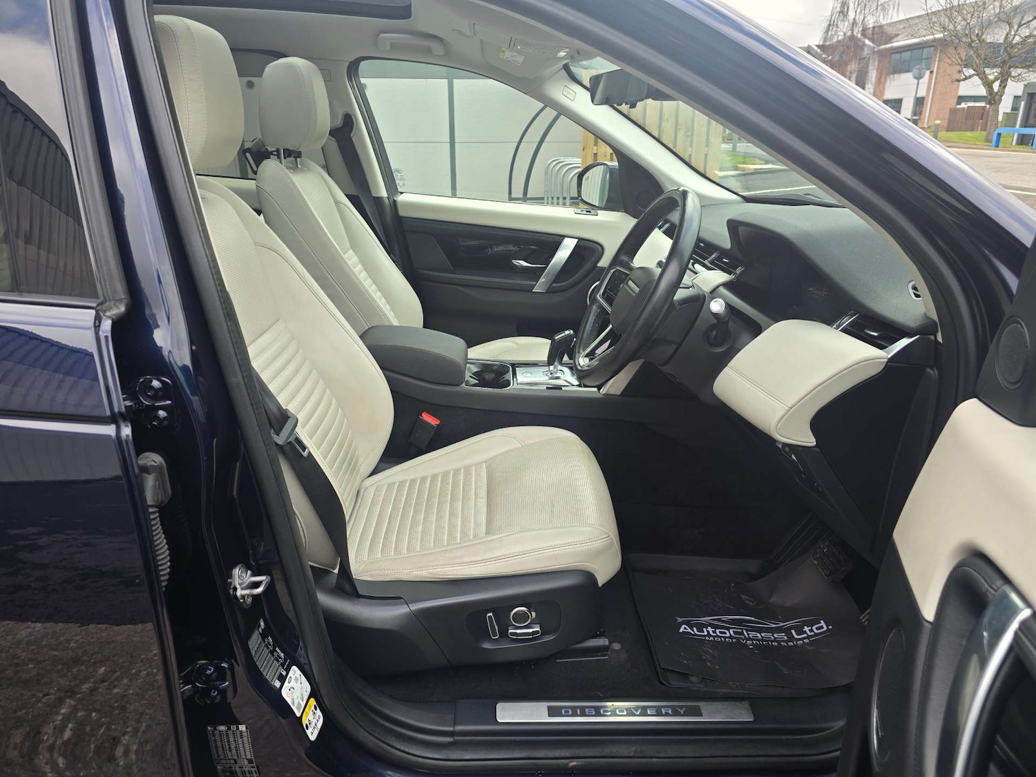 Used Land Rover Discovery Sport 2021 for sale - 77917749: Photo 32