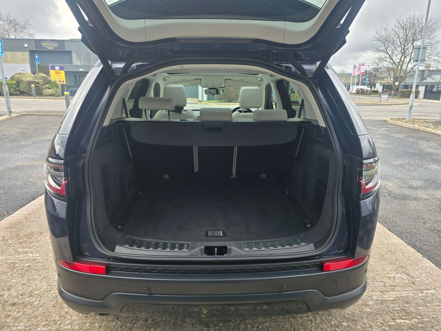 Used Land Rover Discovery Sport 2021 for sale - 77917749: Photo 33