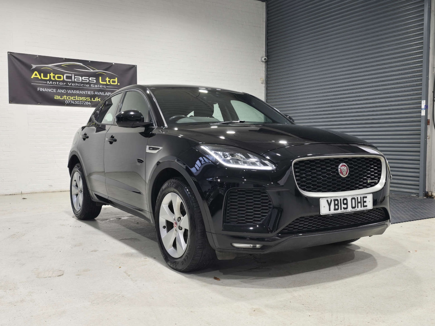 Used Jaguar E-Pace 2019 for sale - 77497851: Photo 2