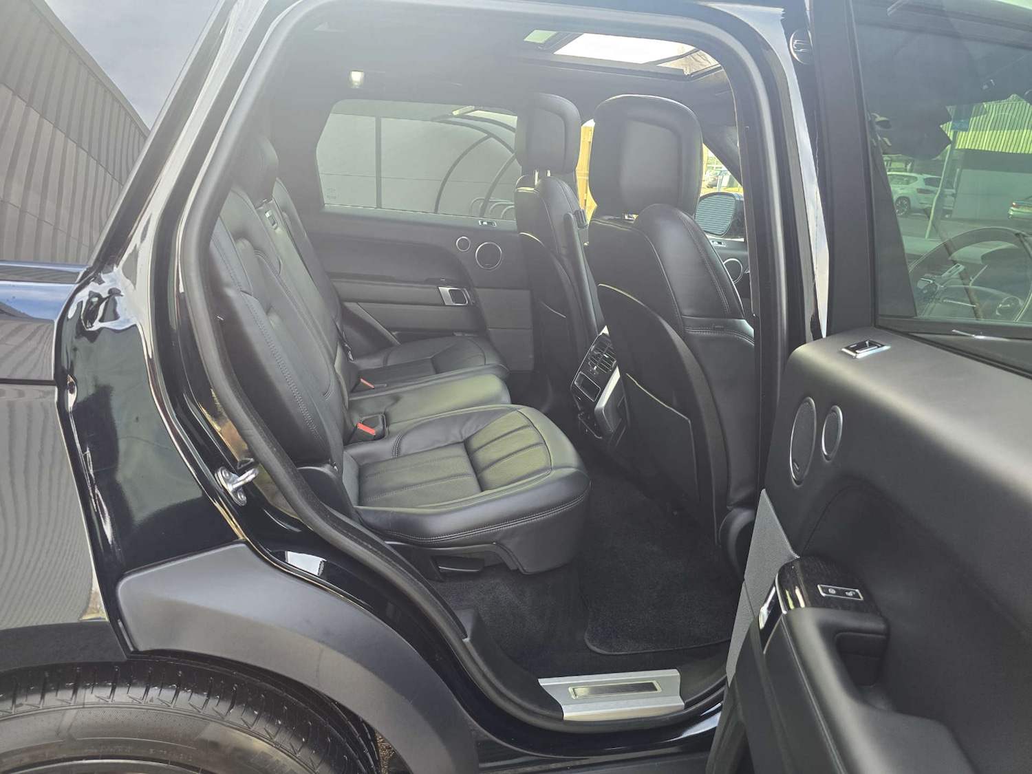 Used Land Rover Range Rover Sport 2018 for sale - 77490230: Photo 31