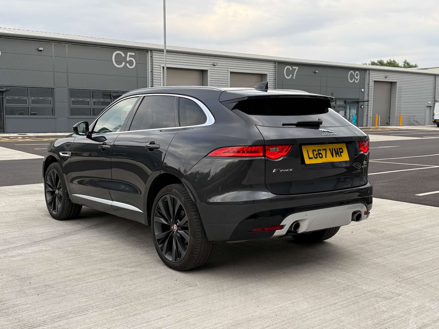 Used Jaguar F-Pace 2017 for sale - 77745406: Photo 10