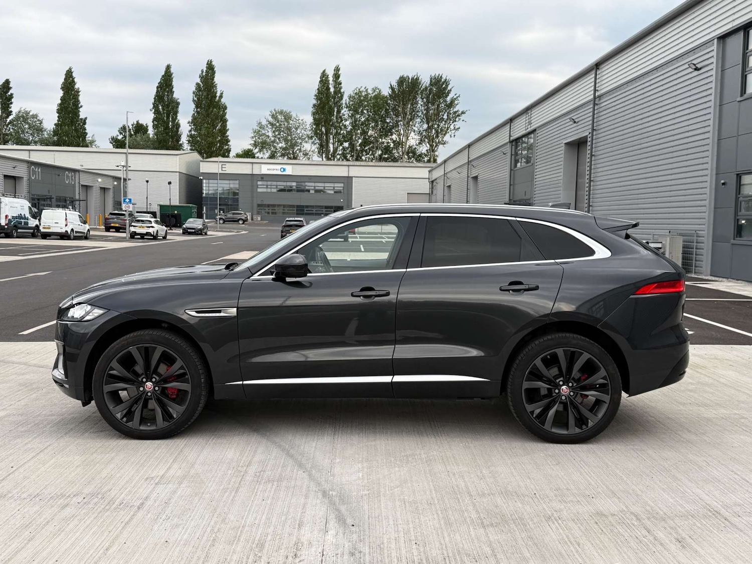 Used Jaguar F-Pace 2017 for sale - 77745406: Photo 11