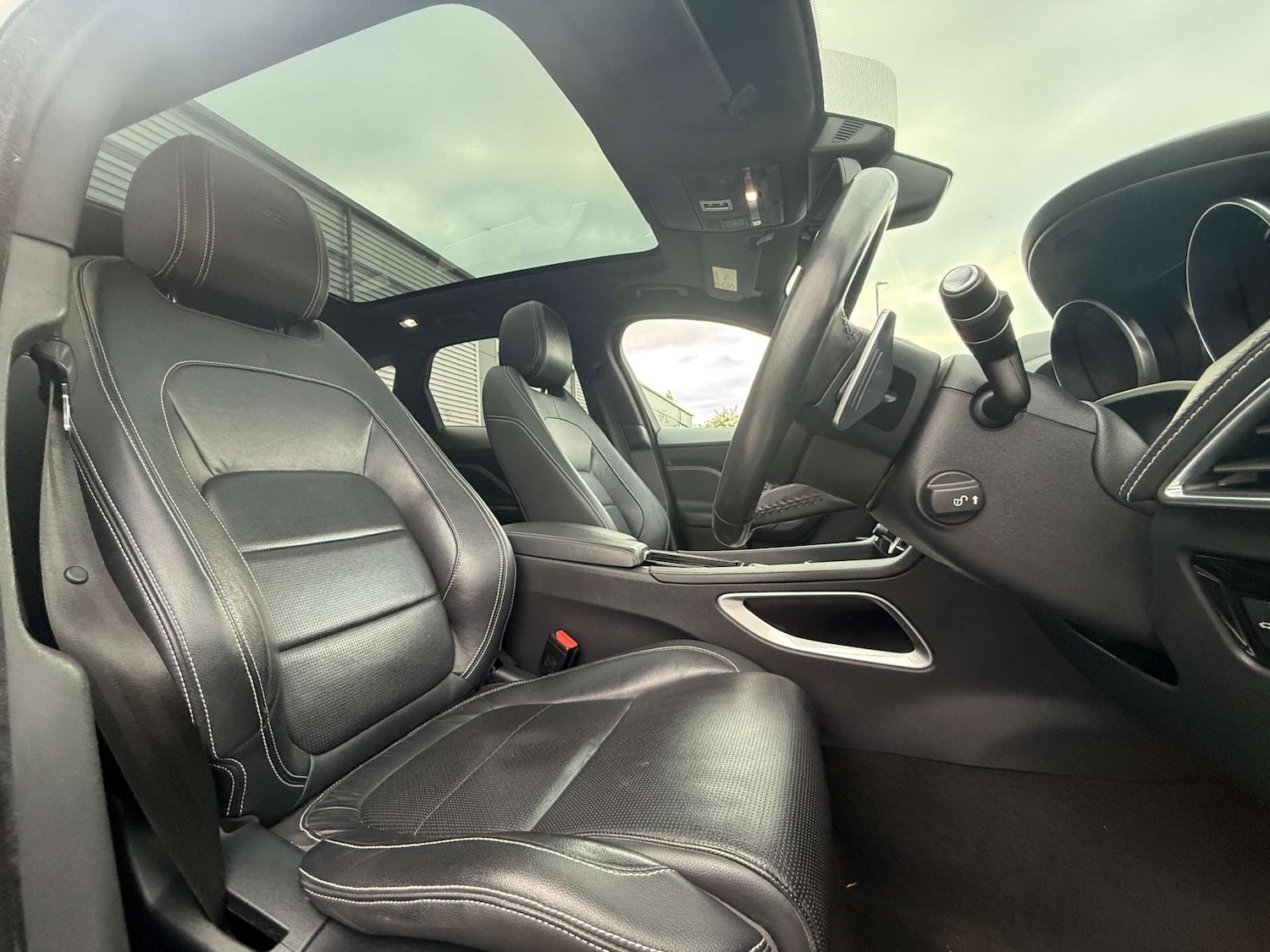 Used Jaguar F-Pace 2017 for sale - 77745406: Photo 16