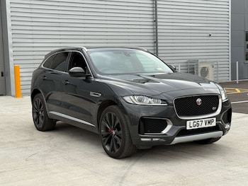 Used Jaguar F-Pace 2017 for sale - 77745406: Photo