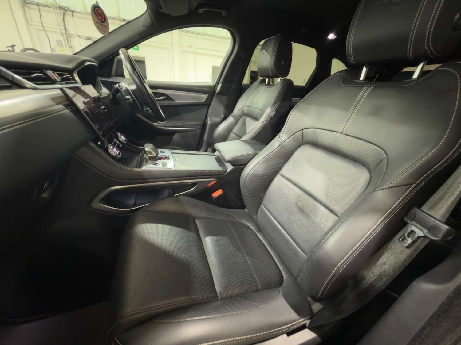 Used Jaguar F-Pace 2022 for sale - 77621920: Photo 3