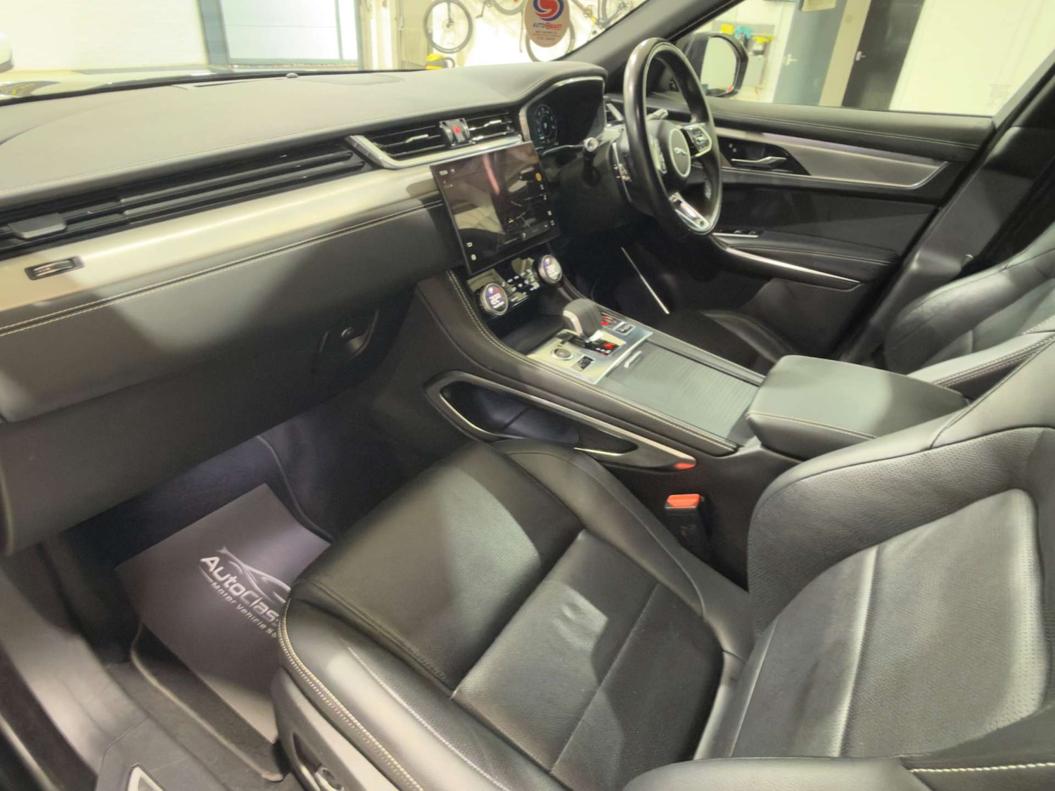 Used Jaguar F-Pace 2022 for sale - 77621920: Photo 6