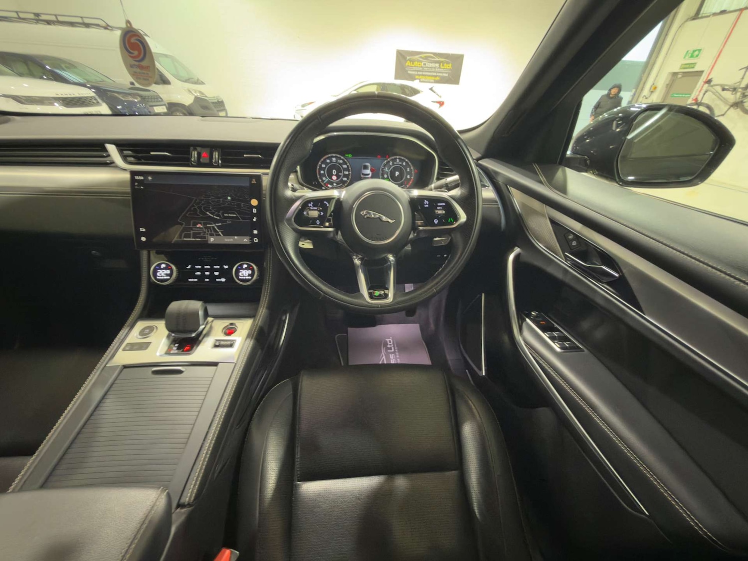 Used Jaguar F-Pace 2022 for sale - 77621920: Photo 9