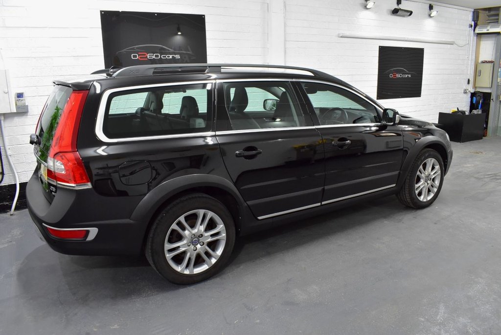 Used Volvo XC70 2016 for sale - 78017224: Photo 9