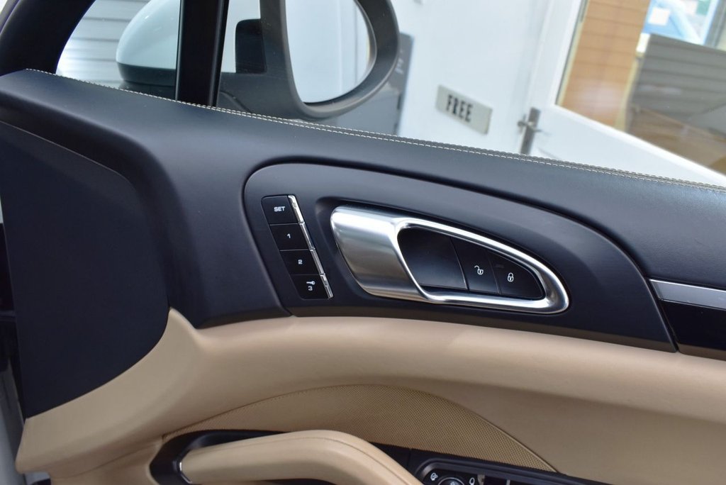 Used Porsche Cayenne 2013 for sale - 76709951: Photo 15