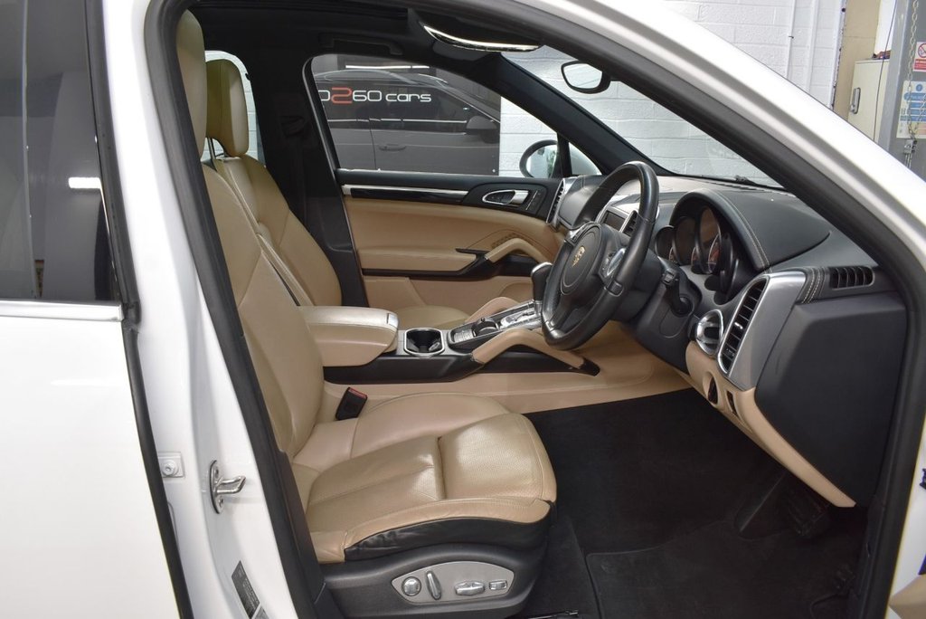 Used Porsche Cayenne 2013 for sale - 76709951: Photo 16
