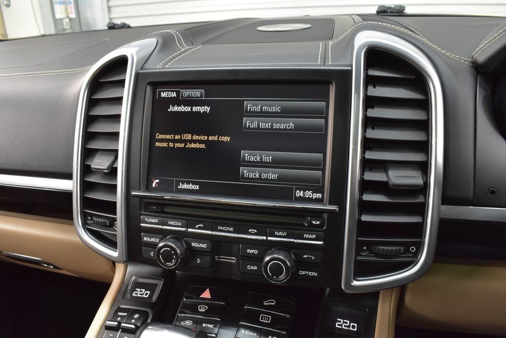 Used Porsche Cayenne 2013 for sale - 76709951: Photo 22