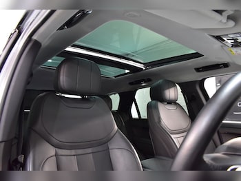 Used Land Rover Range Rover Sport 2024 for sale - 76709952: Photo