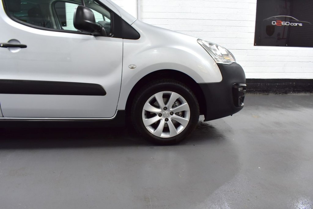 Used Peugeot Partner Tepee 2017 for sale - 76709949: Photo 12