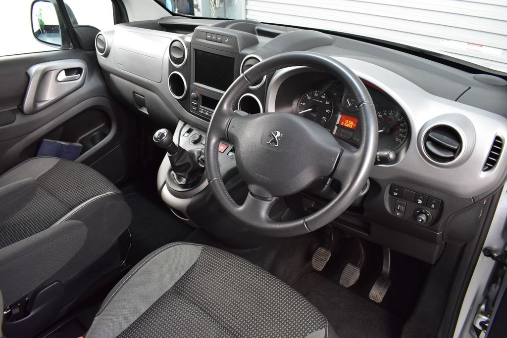 Used Peugeot Partner Tepee 2017 for sale - 76709949: Photo 14