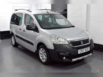 Used Peugeot Partner Tepee 2017 for sale - 76709949: Photo