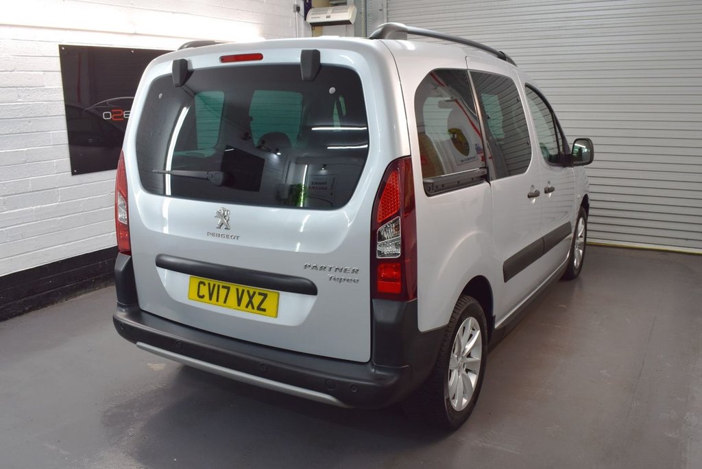 Used Peugeot Partner Tepee 2017 for sale - 76709949: Photo 2