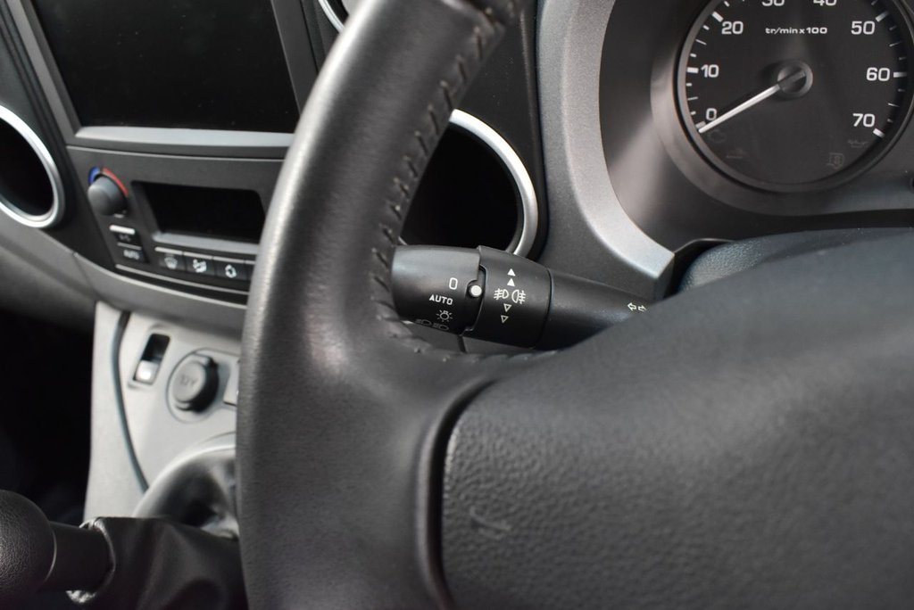 Used Peugeot Partner Tepee 2017 for sale - 76709949: Photo 24