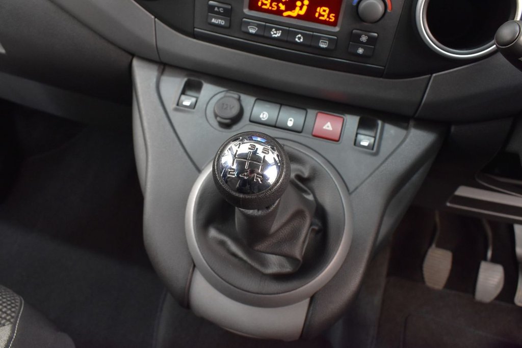 Used Peugeot Partner Tepee 2017 for sale - 76709949: Photo 28