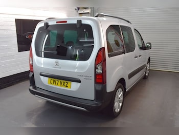 Used Peugeot Partner Tepee 2017 for sale - 76709949: Photo