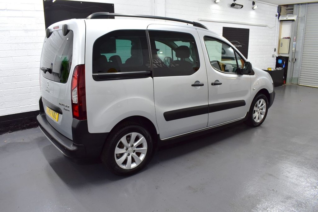 Used Peugeot Partner Tepee 2017 for sale - 76709949: Photo 9