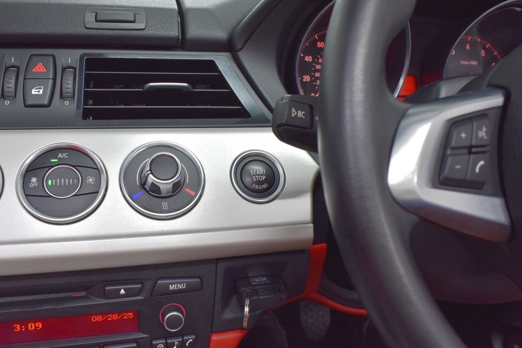 Used BMW Z4 2015 for sale - 76709945: Photo 21