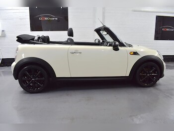 Used MINI Convertible 2012 for sale - 76709953: Photo