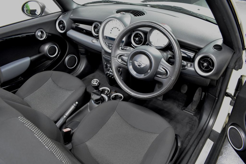 Used MINI Convertible 2012 for sale - 76709953: Photo 3