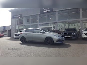 Toyota - Auris