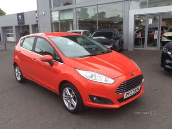 2014 - 1.25 82 Zetec 5dr