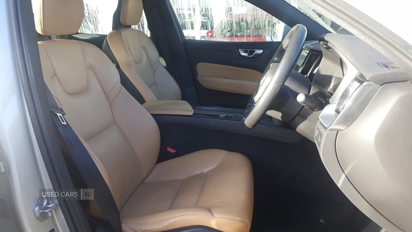 Used Volvo XC60 2018 for sale - 76433501: Photo 3