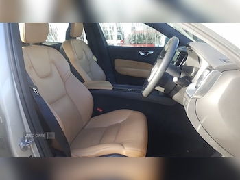 Used Volvo XC60 2018 for sale - 76433501: Photo