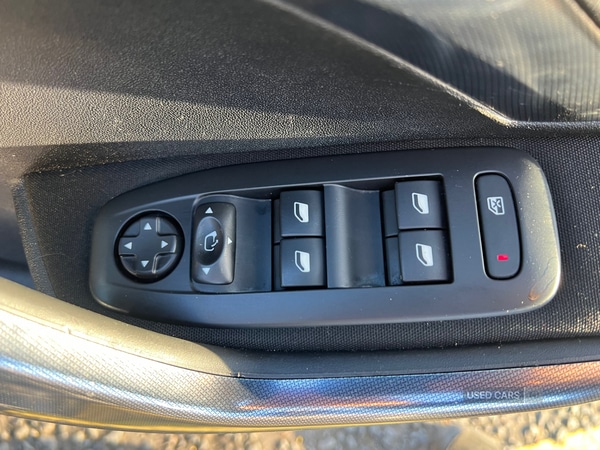 Used Peugeot 2008 2015 for sale - 76772449: Photo 13