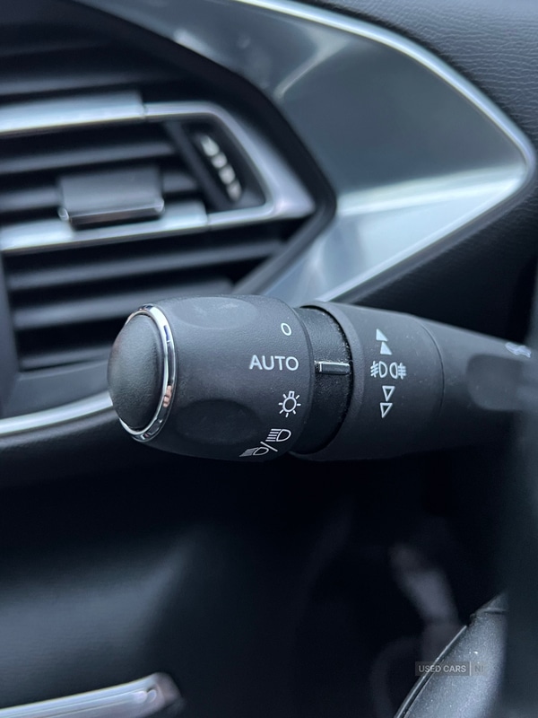 Used Peugeot 308 2016 for sale - 76486291: Photo 16