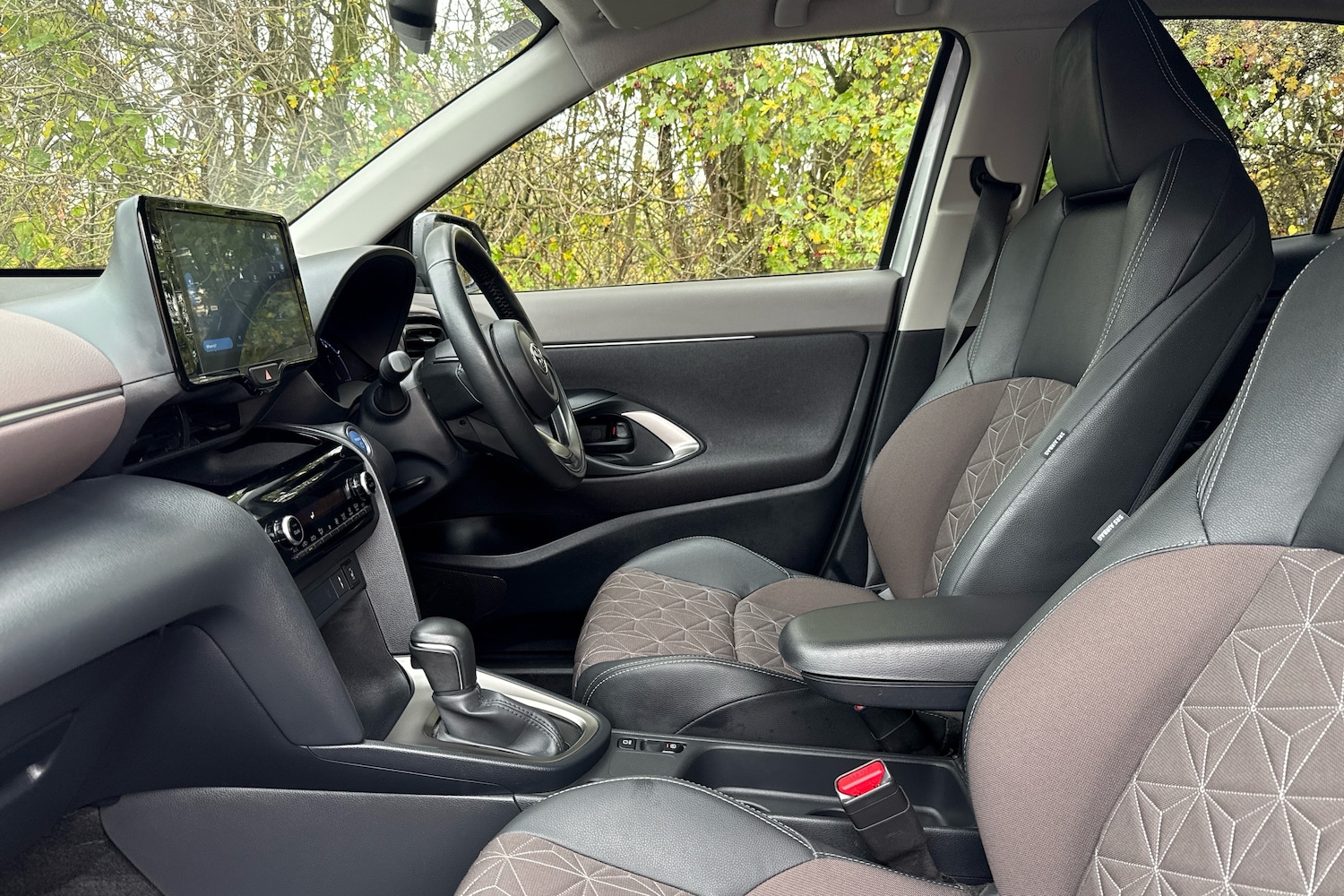 Used Toyota Yaris Cross 2023 for sale - 76676324: Photo 6